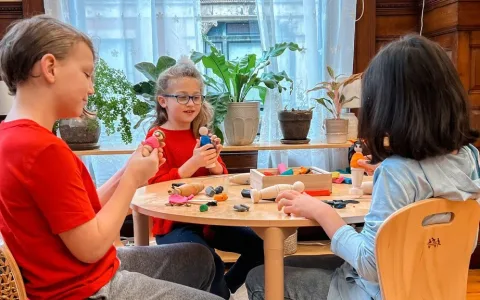 Przygotuj się na 30. rocznicę Króla Lwa z nowymi kolekcjami Adidas i LEGO