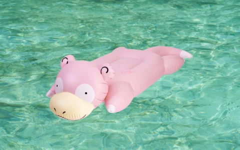 Dzieci mogą się zrelaksować w fotelach z fasolą Squishmallows