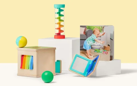 PMI Kids’ World przynosi rodzinom takie popularne zabawki jak na przykład Troskliwe Misie