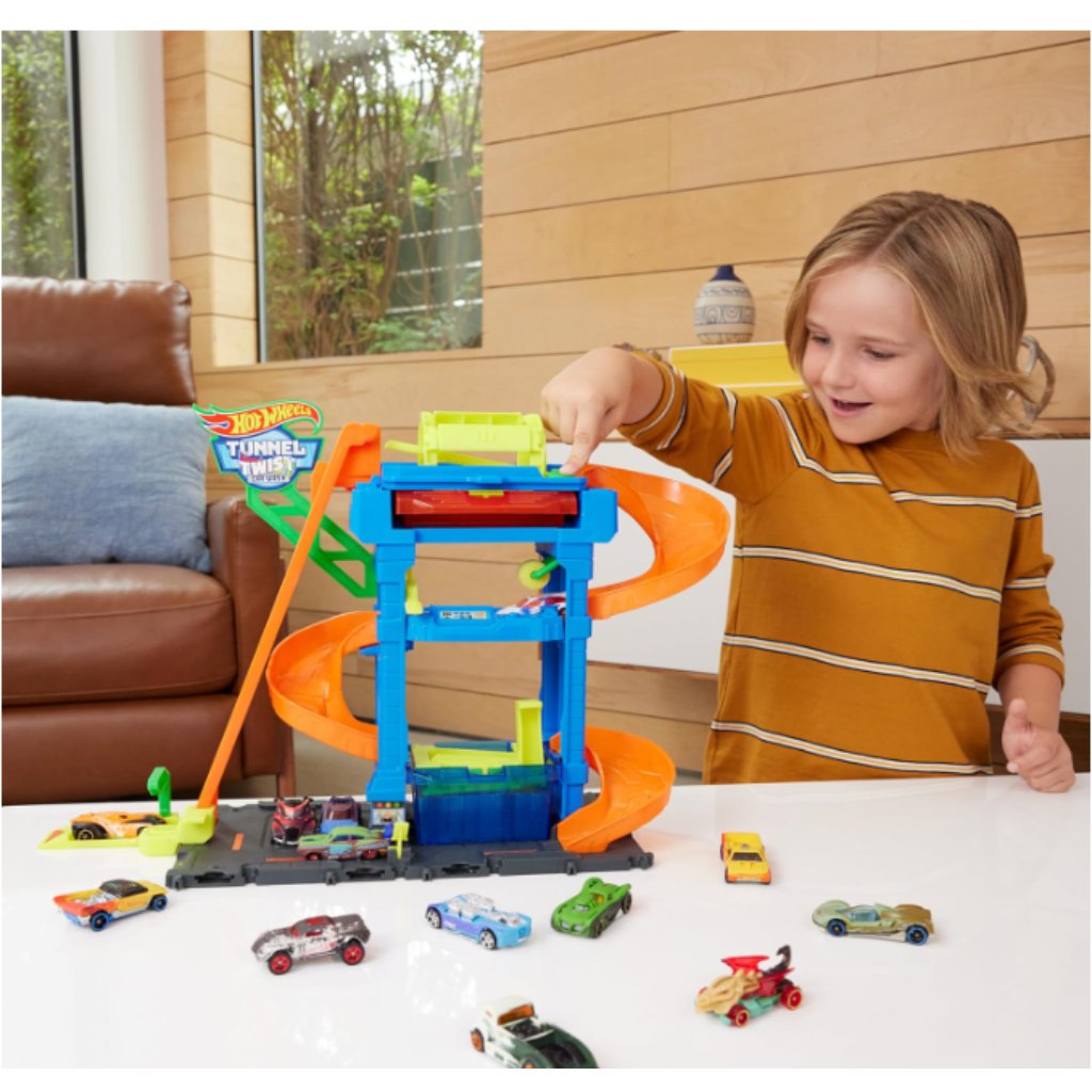 Hot Wheels City: Myjnia samochodowa z samochodzikiem zmieniającym kolor - Mattel zdjęcie 3