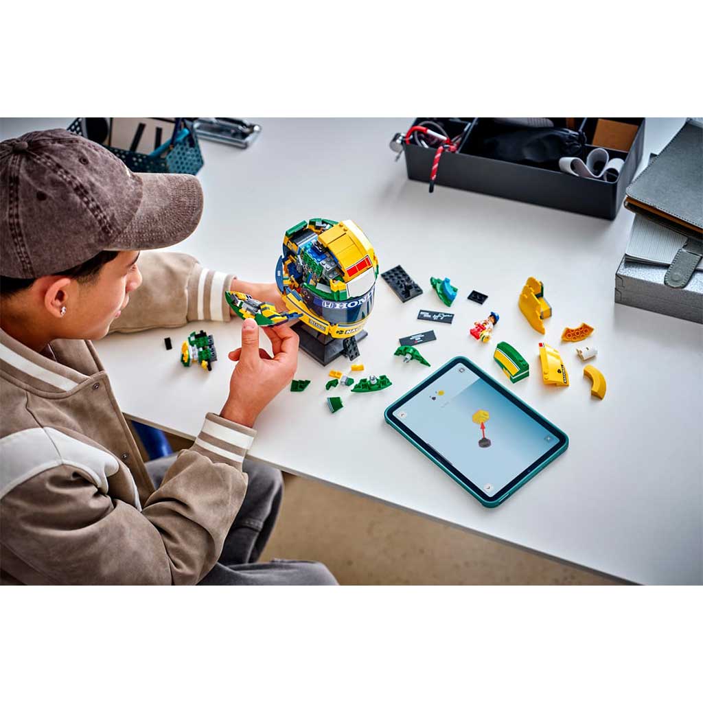 LEGO® Edycje: Kask Ayrtona Senny (43024) zdjęcie 4