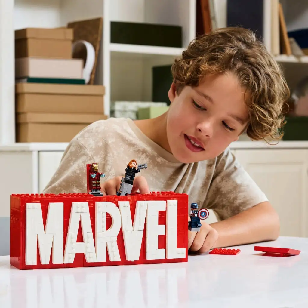 LEGO® Super Heroes: logo MARVEL i minifigurki (76313) zdjęcie 4