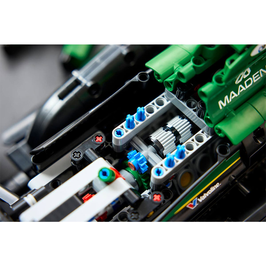 LEGO® Technic: Aston Martin Aramco AMR25 F1® samochód (42240) zdjęcie 10