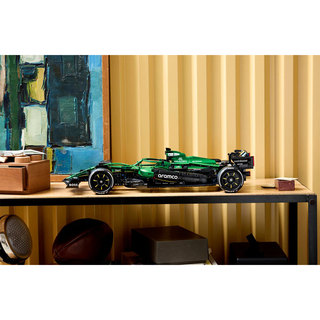 LEGO® Technic: Aston Martin Aramco AMR25 F1® samochód (42240) zdjęcie 15
