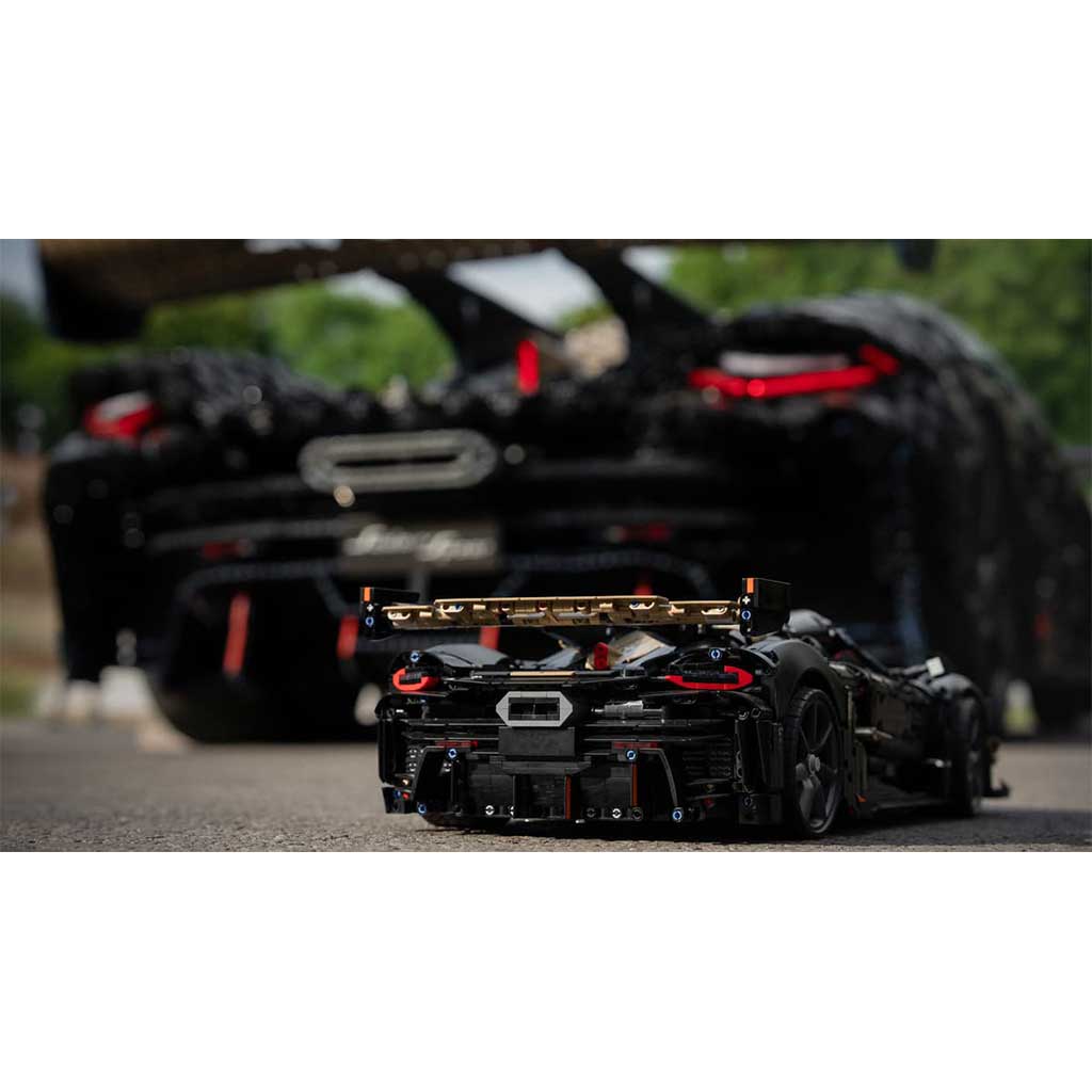 LEGO® Technic: Koenigsegg Sadair's Spear superauto (42232) zdjęcie 9