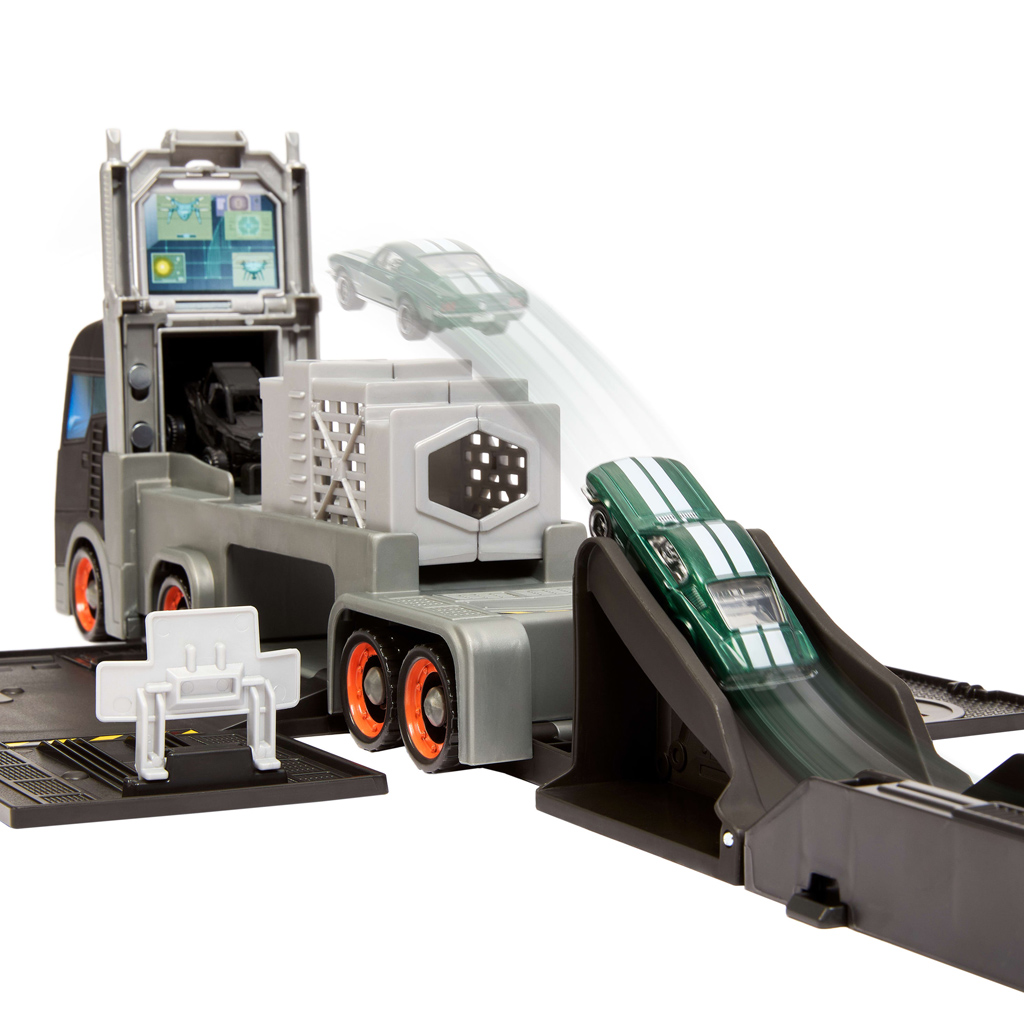 Matchbox A film: 2 w 1 Mercedes samochód dostawczy i przekształcany zestaw torów – Mattel zdjęcie 5