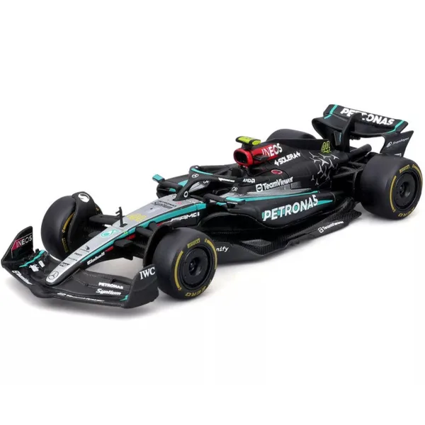 Bburago: Mercedes-AMG F1 W15 Performance, metalowy model samochodu wyścigowego 1/43 (Lewis Hamilton #44) zdjęcie 2