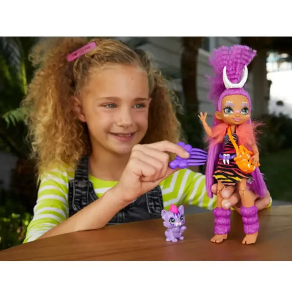 Cave Club: Zestaw do zabawy Roaralai z prehistorycznym zwierzęciem Ferell - Mattel zdjęcie 4