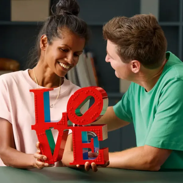 LEGO® ART: dekoracyjny napis LOVE (31214) zdjęcie 3
