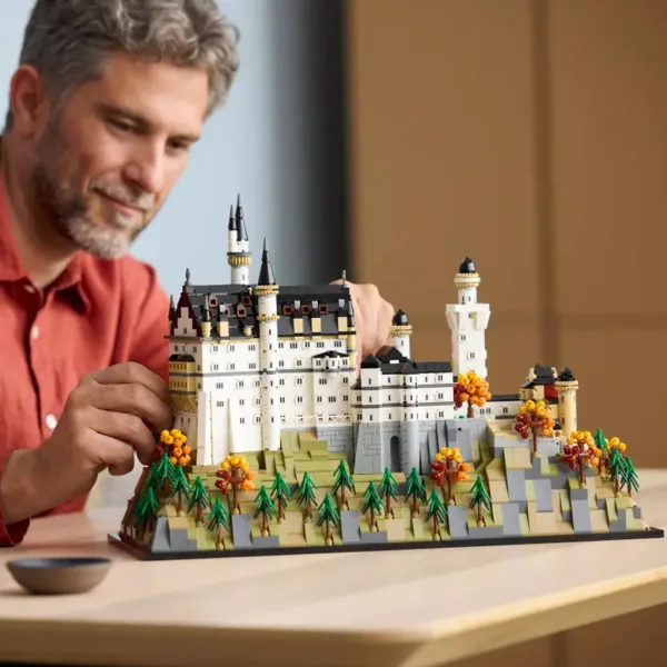 LEGO® Architecture: Zamek Neuschwanstein (21063) zdjęcie 8