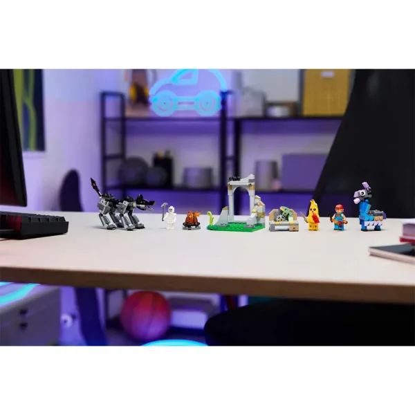 LEGO® Fortnite: Oboz Peely i Sparkplug (77075) zdjęcie 8