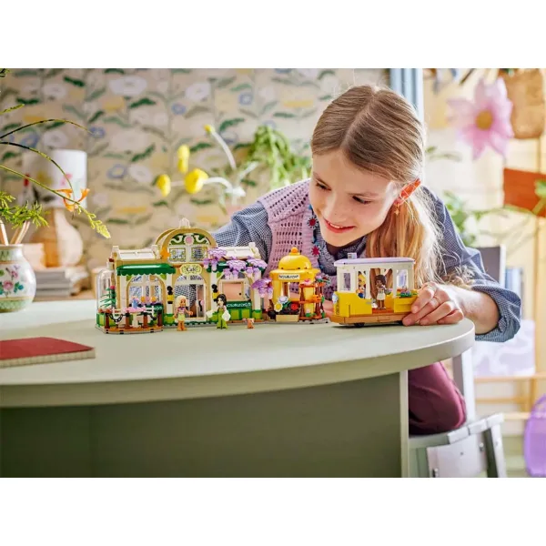 LEGO® Friends: Botaniczna kawiarnia i kwiaciarnia (42671) zdjęcie 7