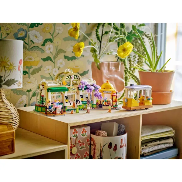 LEGO® Friends: Botaniczna kawiarnia i kwiaciarnia (42671) zdjęcie 8