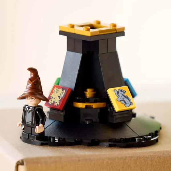 LEGO® Harry Potter™: Mówiący Tiara Przydziału™ (76429) zdjęcie 4
