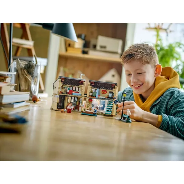 LEGO® Harry Potter: Privet Drive: Wizyta ciotki Marge (76451) zdjęcie 8