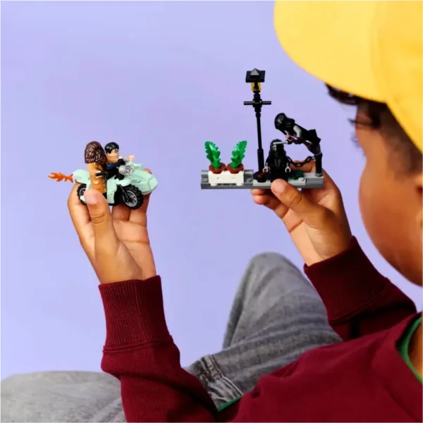 LEGO® Harry Potter: Ucieczka Hagrida™ i Harry’ego z Privet Drive (76459) zdjęcie 4