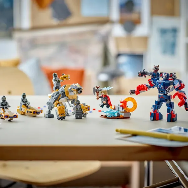 LEGO® Marvel: Avengers: Koniec gry Thor kontra wojownicy Chitauri (76322) zdjęcie 5