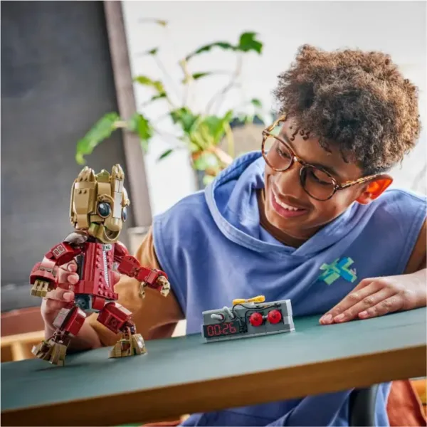 LEGO® Marvel: Groot w mundurze Ravagersów (76341) zdjęcie 4