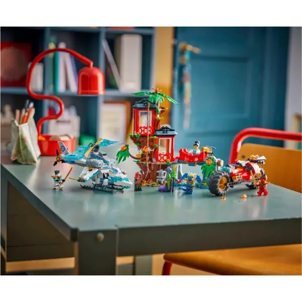 LEGO® Ninjago: Pojedynek pojazdów ninja przy domku na drzewie (71857) zdjęcie 5