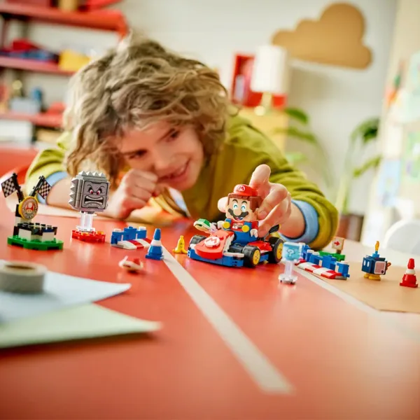 LEGO® Super Mario™: Interaktywny LEGO® Mario™ i Standardowy Kart (72043) zdjęcie 7