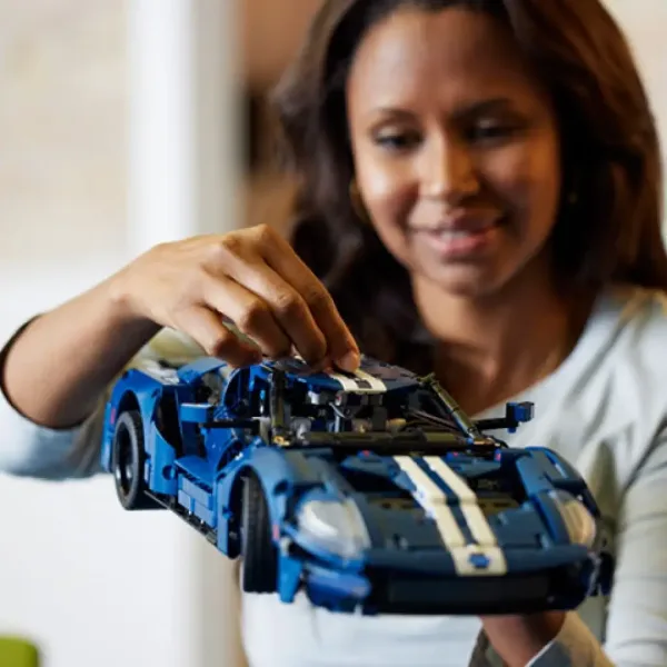 LEGO® Technic: 2022 Ford GT (42154) zdjęcie 6