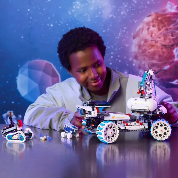 LEGO® Technic: Księżycowy Łazik Lunar Outpost™ (42211) zdjęcie 7