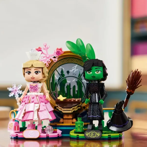LEGO® Wicked: Figurki Elphaba i Glinda (75682) zdjęcie 4