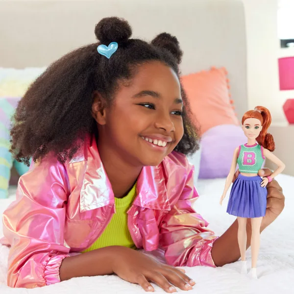 Lalka Barbie Fashionista o stylowym wyglądzie, z rudymi włosami i w fioletowej spódnicy – Mattel zdjęcie 5