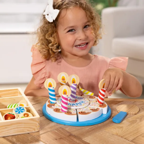 Melissa & Doug: Drewniany zestaw do zabawy – Urodzinowy tort - Spin Master zdjęcie 3
