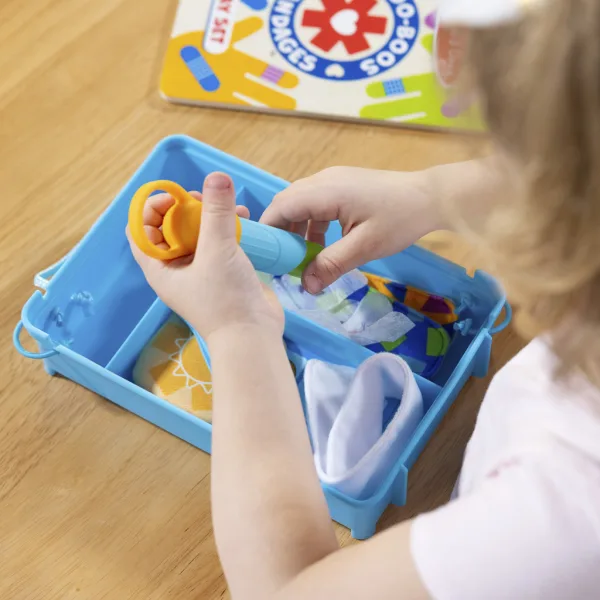Melissa&Doug: zestaw pierwszej pomocy Boo-boos & Bandages - Spin Master zdjęcie 4