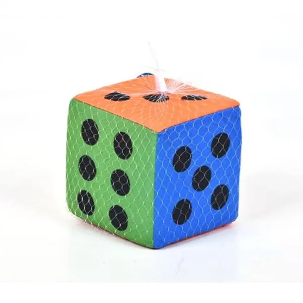 Miękka kolorowa kostka z grzechotką 13 cm zdjęcie 1