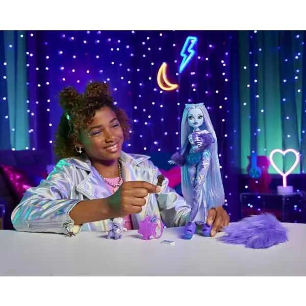 Monster High: lalka Abbey z akcesoriami - Mattel zdjęcie 6