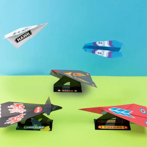 PlayBox: Zestaw do tworzenia ręcznie robionych papierowych samolotów zdjęcie 2