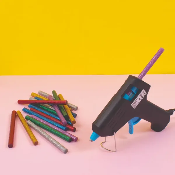 PlayBox: Zestaw wkładów do pistoletu klejowego z brokatem 18 szt. 7 mm zdjęcie 2