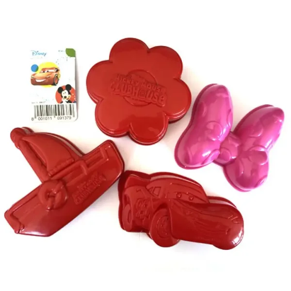 Zestaw foremek do piasku 4-elementowy z motywem Disney Auta i Minnie Mouse zdjęcie 3