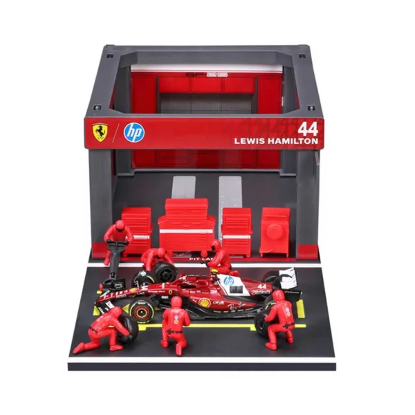 Bburago: F1 samochód wyścigowy - Ferrari SF-25 Pit / Lewis Hamilton 1/43 zdjęcie 2