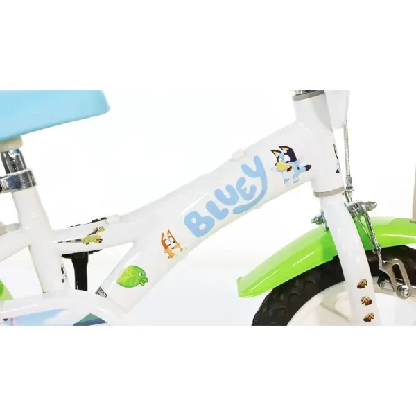 Bluey 12” dziecięcy rower z uchwytem na bidon i bocznymi kółkami w kolorze białym-niebieskim-zielonym – Dino Bikes rower zdjęcie 5