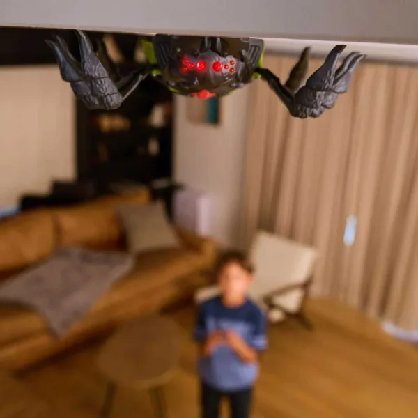 HexBots: Wspinający się po ścianie zdalnie sterowany pająk - Spin Master zdjęcie 4