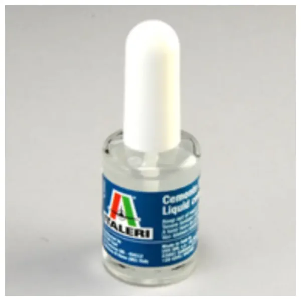 Klej do modeli Italeri z pędzelkiem 15 ml – z cienkim pędzelkiem zdjęcie 2