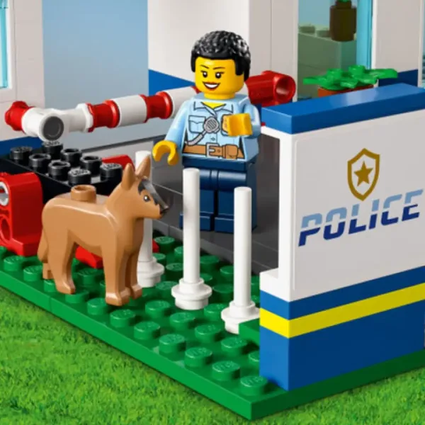 LEGO® City: Komenda Policji (60316) zdjęcie 6