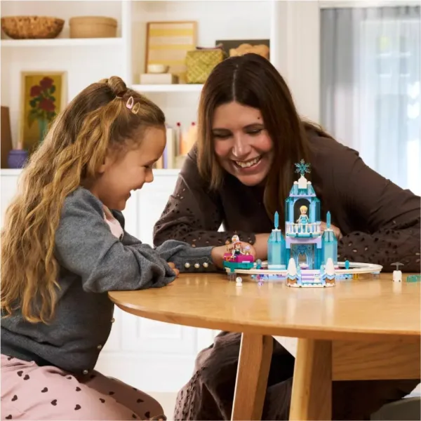 LEGO® Disney: Zamek Elsy i jej przygody na sankach (43281) zdjęcie 4