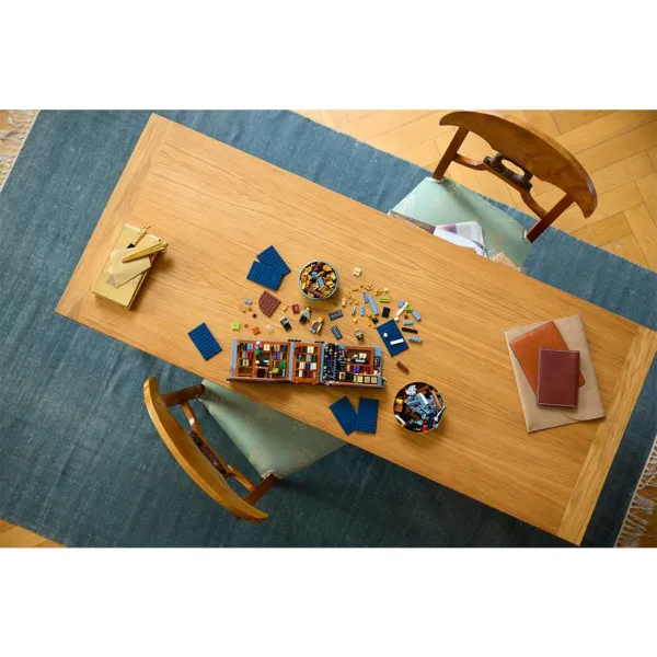 LEGO® Icons: Kącik książkowy: Księgarnia (11379) zdjęcie 6