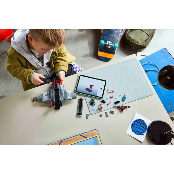 LEGO® Marvel: Avengers: Przebudzenie Doktora Dooma Quinjet (76347) zdjęcie 5