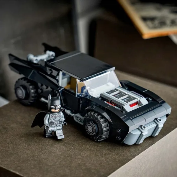 LEGO® Marvel: Batman™: Batmobil™ (76332) zdjęcie 3