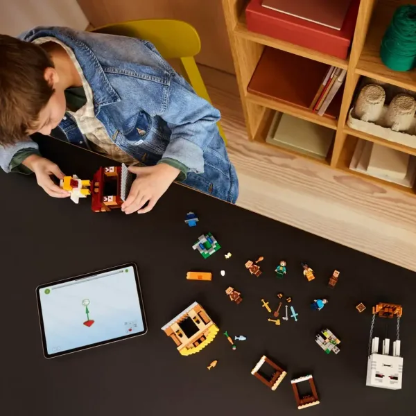 LEGO® Minecraft: Widmowy sterowiec i napad na wioskę (21273) zdjęcie 3