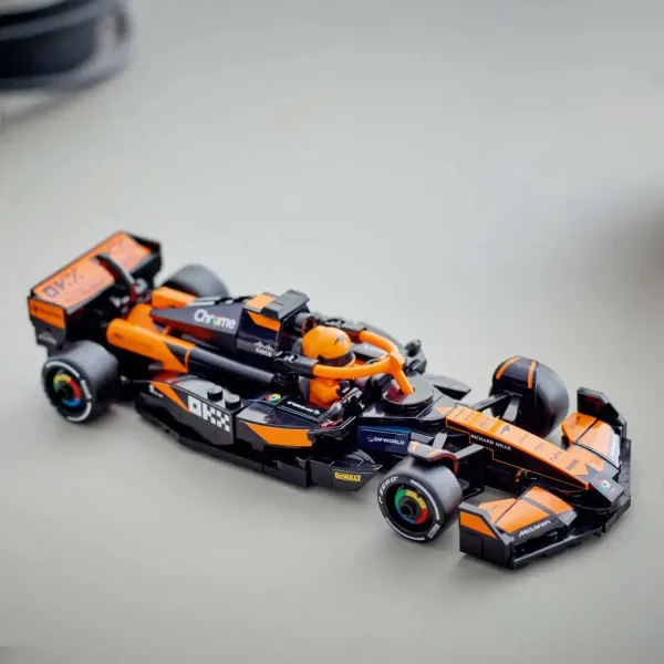 LEGO® Speed Champions: McLaren F1® Team MCL38 samochód wyścigowy (77251) zdjęcie 5