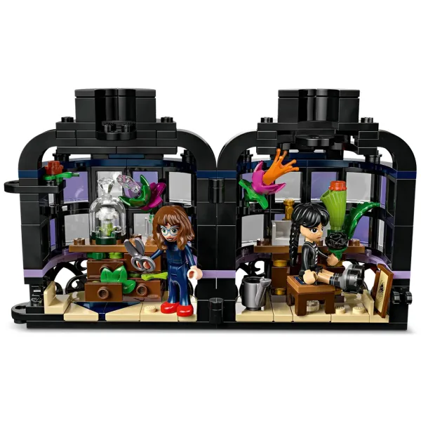 LEGO® Środa: Czarna dalia (76784) zdjęcie 5
