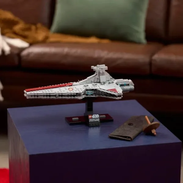 LEGO® Star Wars™: Niszczyciel typu Venator (75441) zdjęcie 3