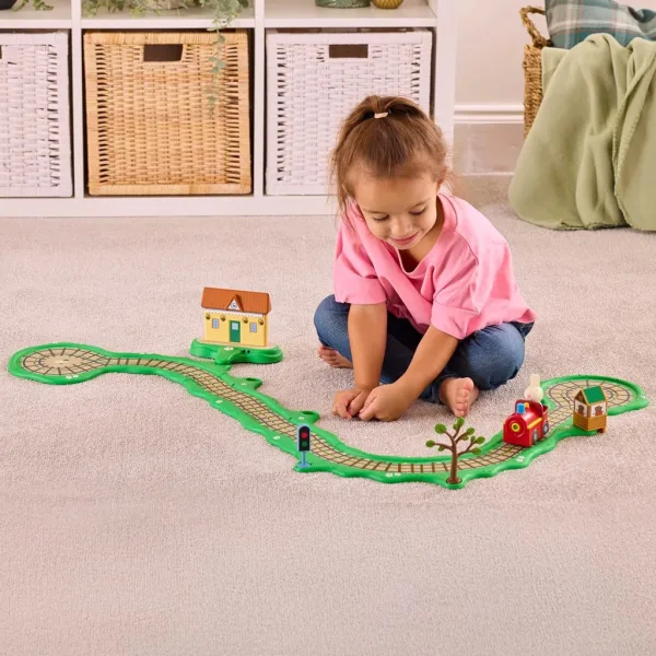 Peppa Świnka Zestaw Zabawek Whizz-Around Królik Rebeka z Czerwonym Pociągiem zdjęcie 4