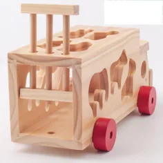 Ciężarówka-sorter kształtów ze zwierzętami. zdjęcie 3